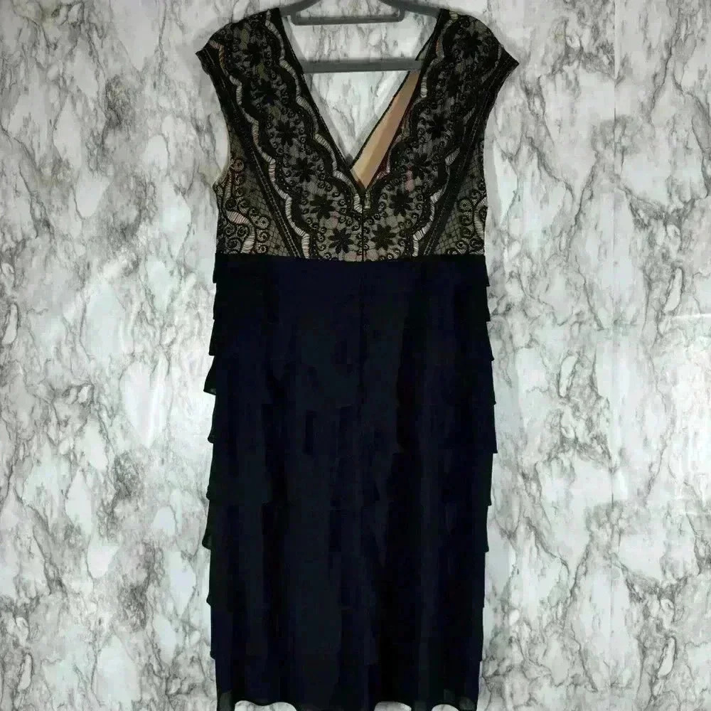 Adrianna Papell Black & Tan Lace Overlay Tiered Ruffle V-Neck Sheath Dress Sz 14 - Picture 2 of 7